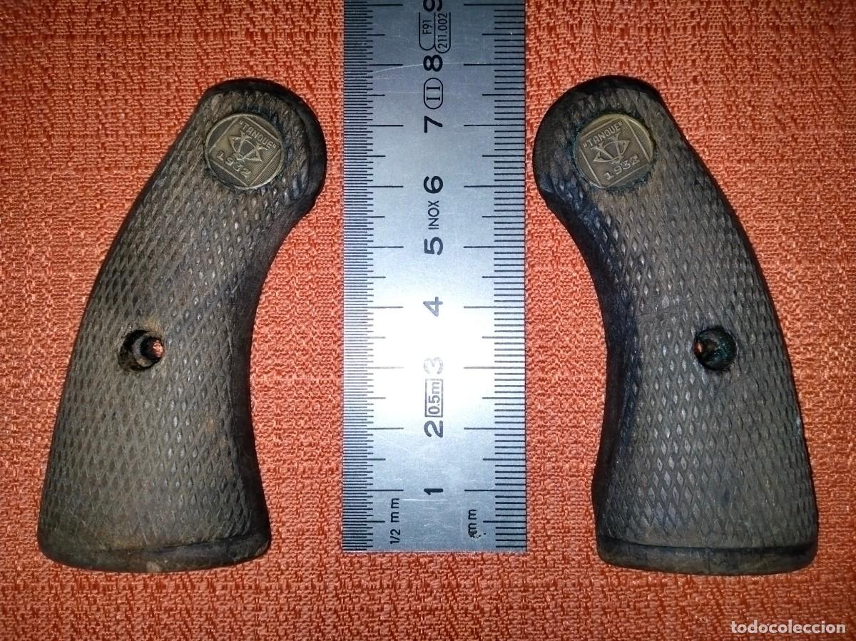 Militaria: Cachas revolver Tanque - Foto 2