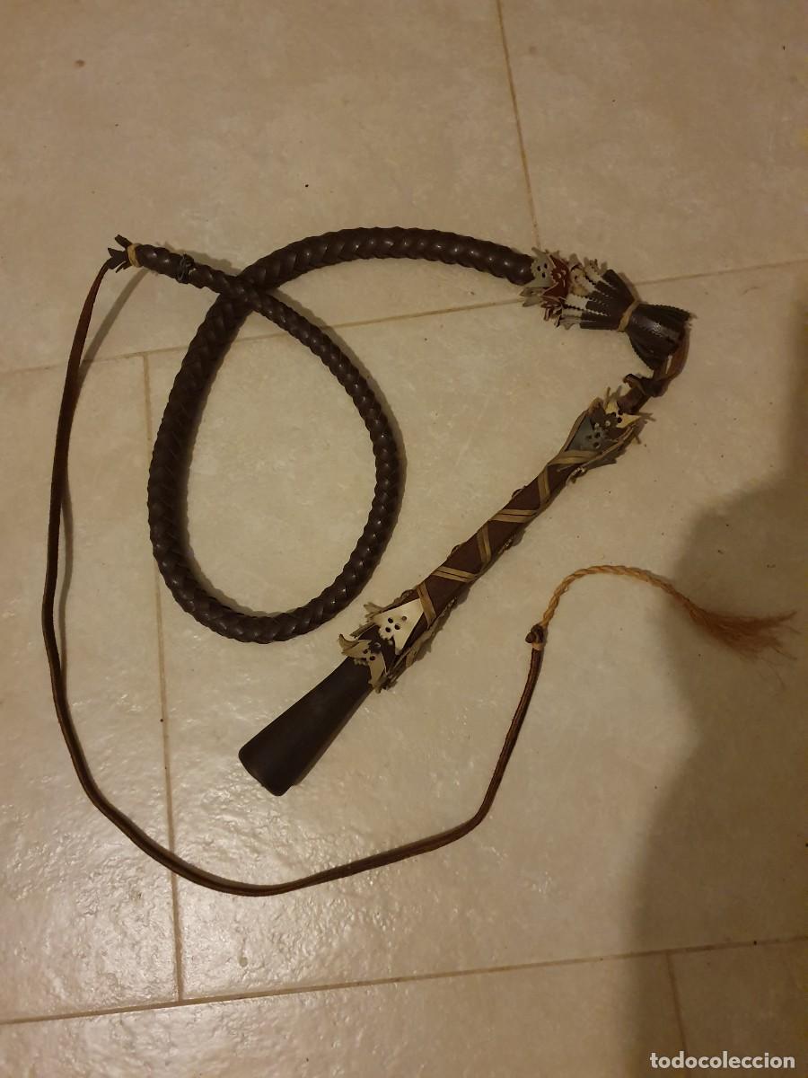 Militaria: L&Aacute;TIGO DE CUERO original - Foto 1