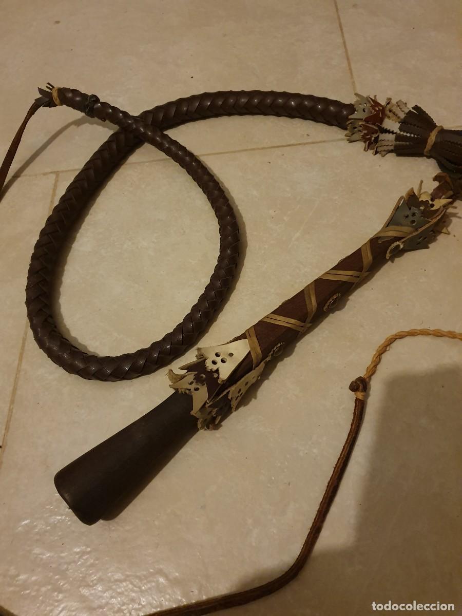 Militaria: L&Aacute;TIGO DE CUERO original - Foto 2