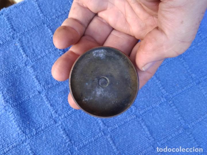 Militaria: Base de proyectil, bala, etc... Vitrina juguete. - Foto 3