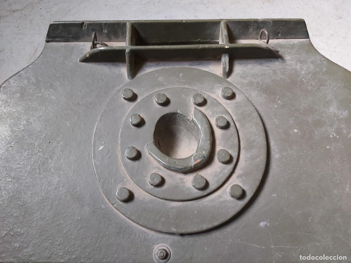 Militaria: Base para mortero, de madera, para desfiles - Foto 2