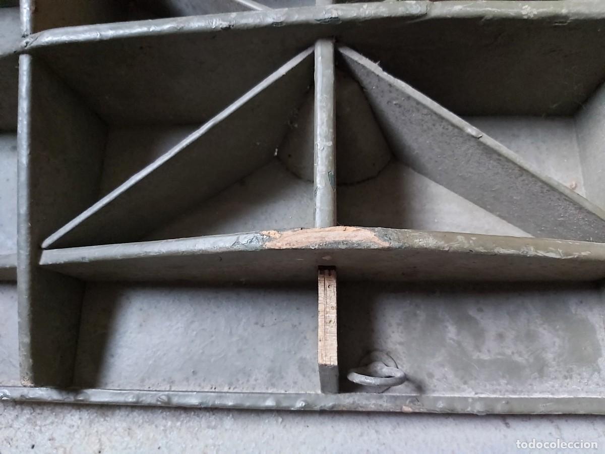 Militaria: Base para mortero, de madera, para desfiles - Foto 5