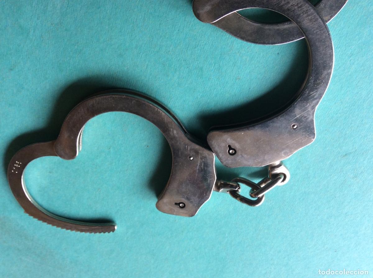 Militaria: ESPOSAS GRILLETES SIN LLAVE - Foto 6