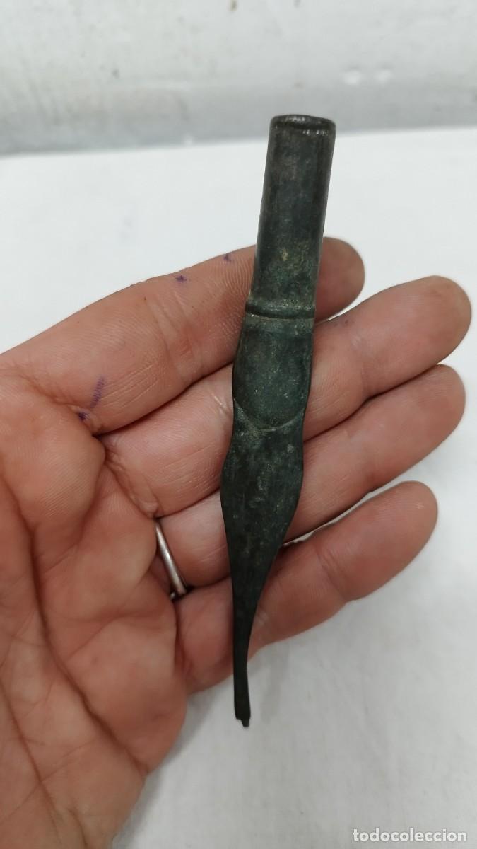 Militaria: Antiguo complemento de arma,de Siglo XVIII a identificar.En bronce - Foto 7