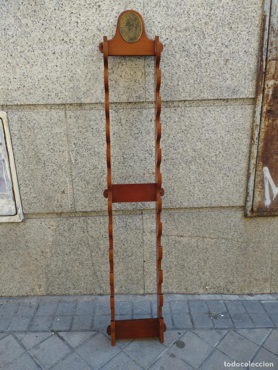 Militaria: SOPORTE DE MADERA PARA ARMAS DENIX - Foto 3