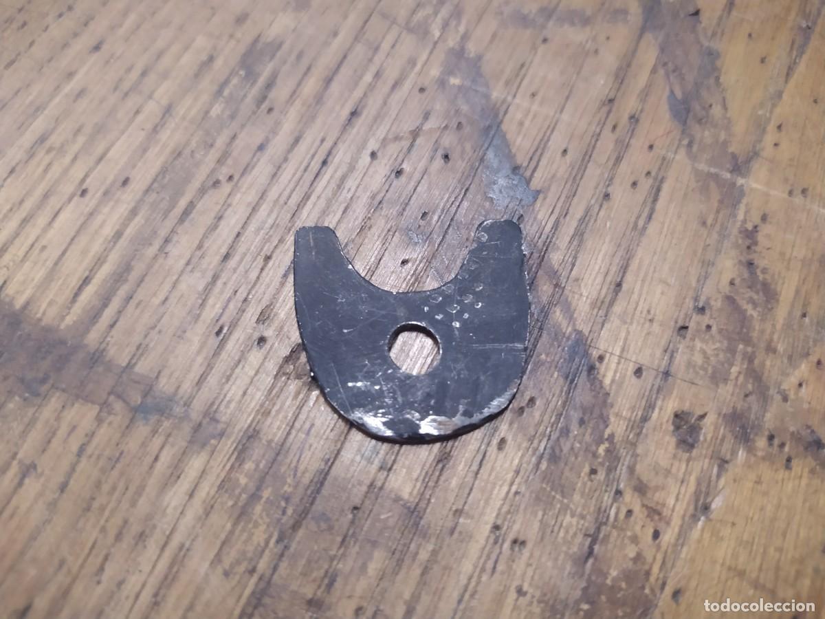 Militaria: Parte de contera de escopeta - Foto 1
