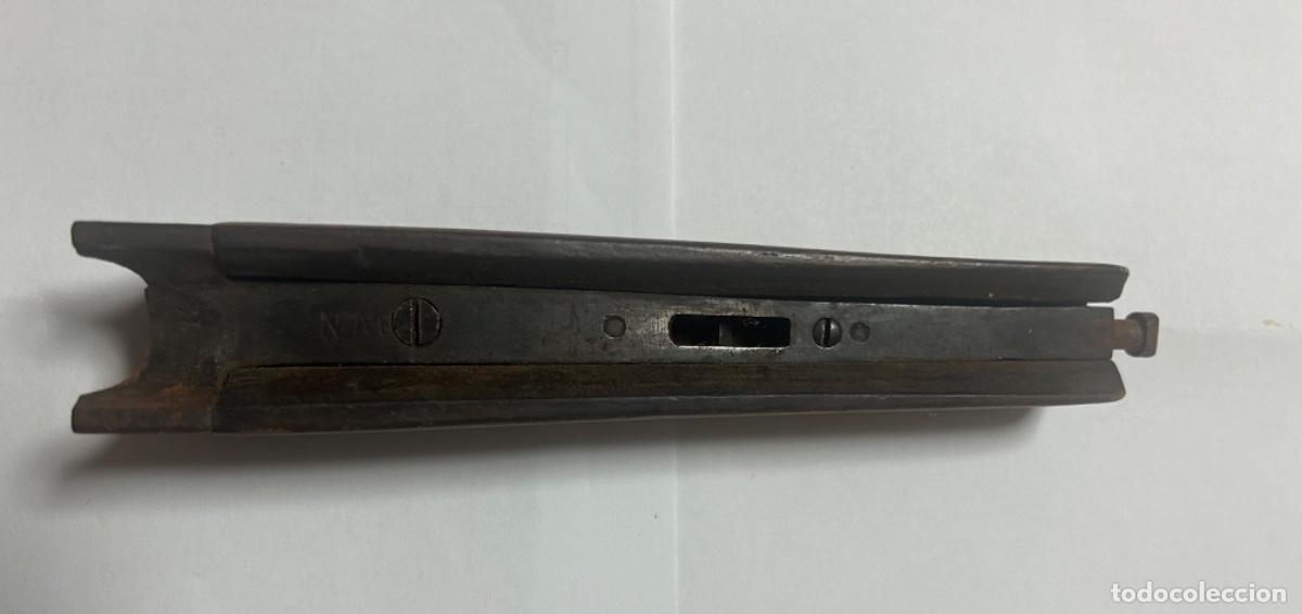 Militaria: Pieza de madera de escopeta - Foto 2
