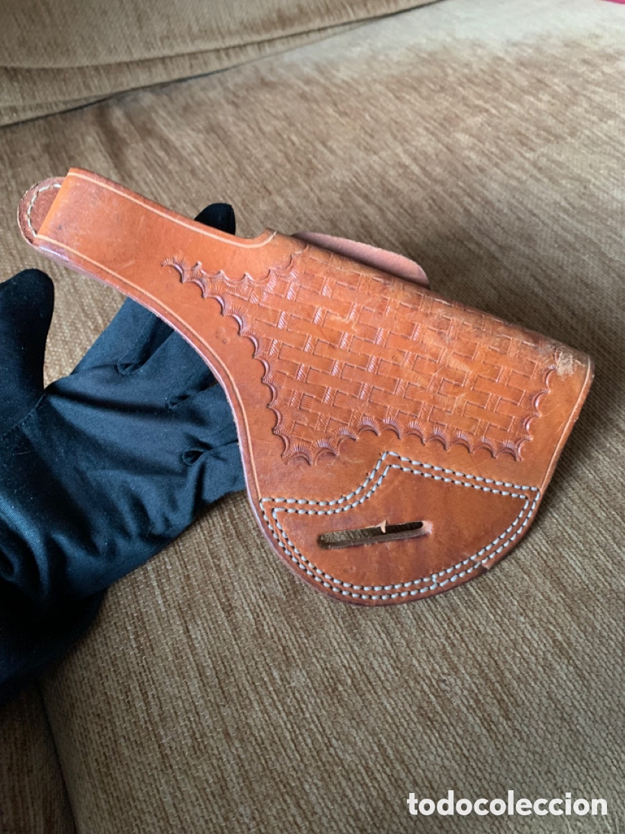 Military Antiques: FUNDA PISTOLA DE CUERO CABRERO