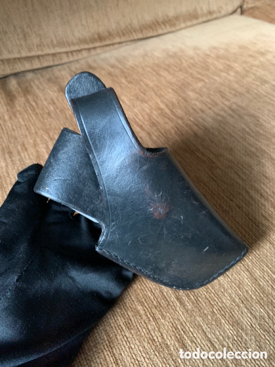 Military Antiques: FUNDA PISTOLA REVOLVER DE CUERO