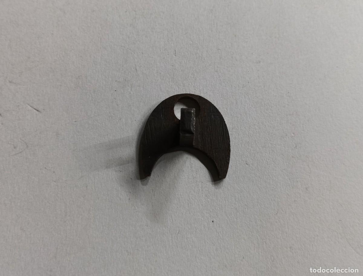 Militaria: Pieza para el mod. 1916 - Foto 1