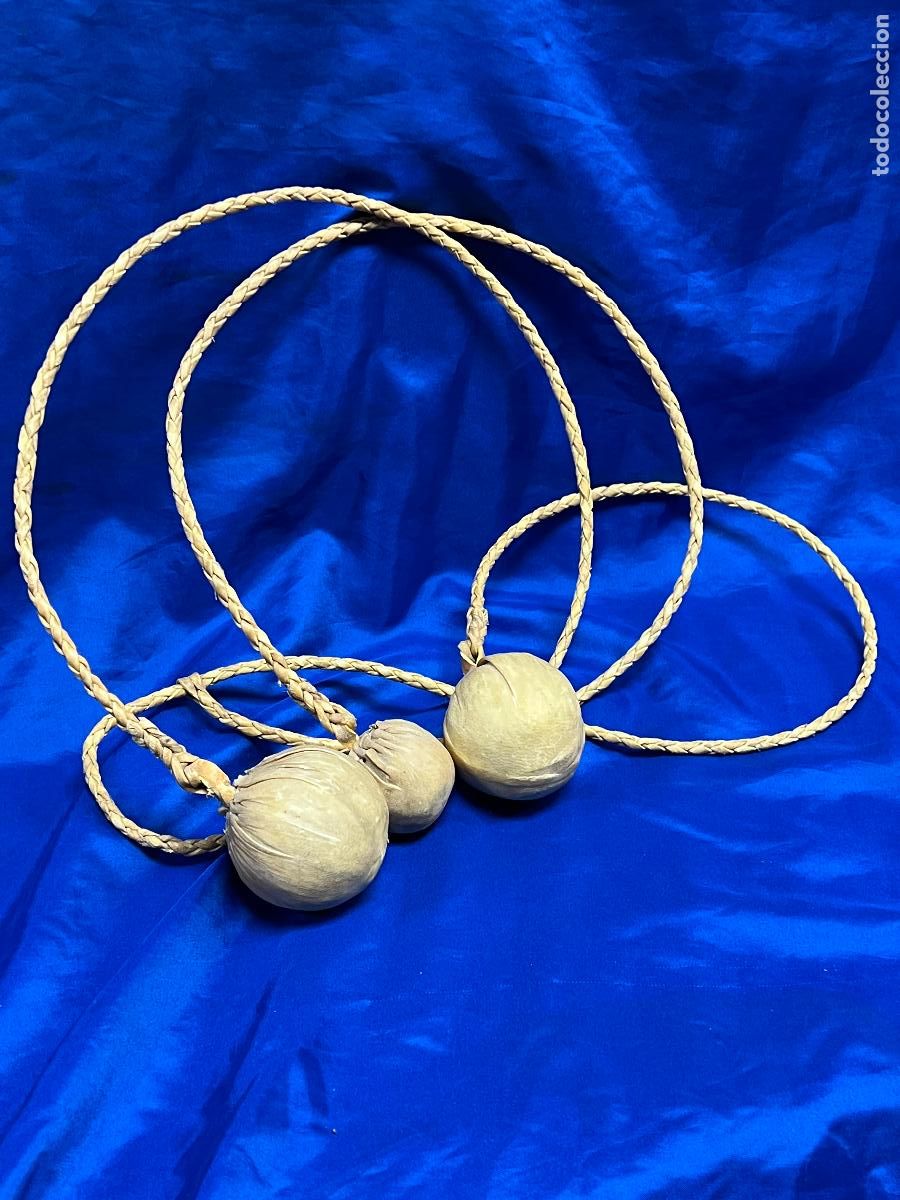 Militaria: JUEGO DE BOLEADORAS ARGENTINAS, ARMA DE CAZA ARROJADIZA CREADA POR LOS INDIGENAS DE LA PATAGONIA