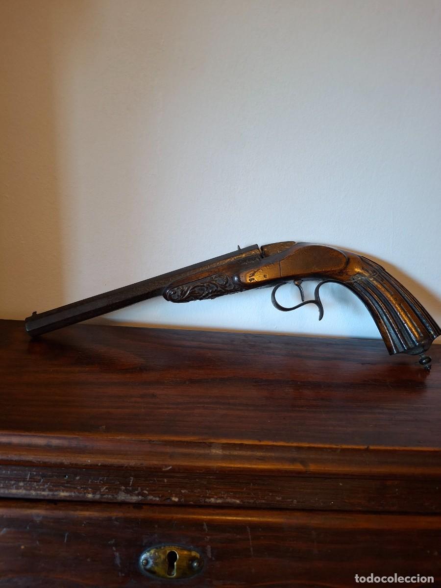 Militaria: Pistola antigua muy bien cuidada