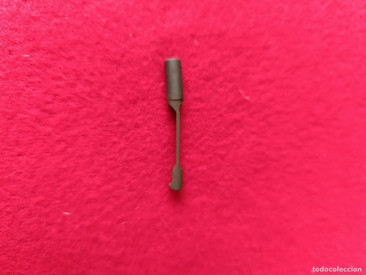 Militaria: rexim favor u&ntilde;a extractora