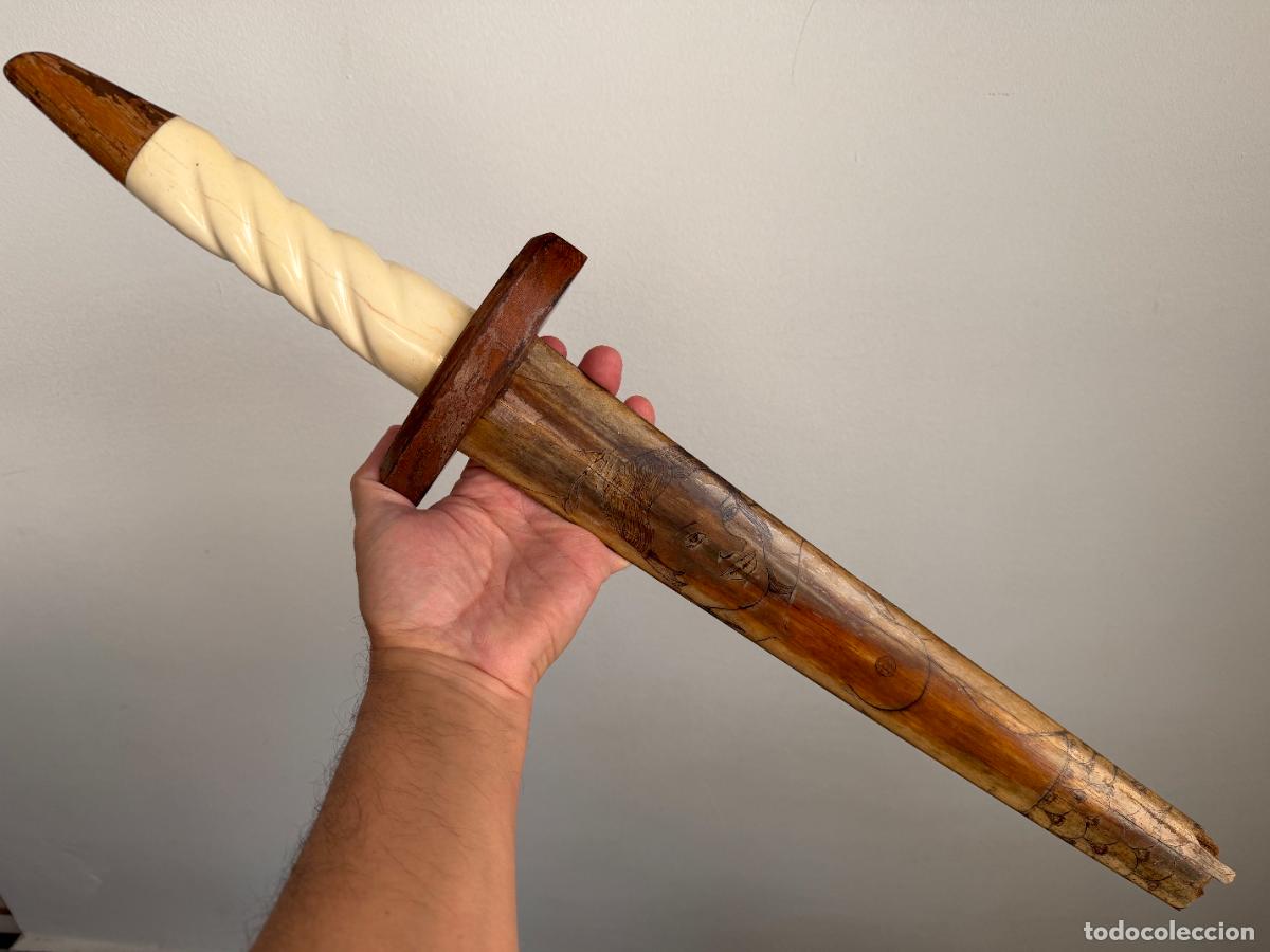 Militaria: Daga antigua , Hawai , arte popular , realizada en hueso de pez espada , Pahoa a&acute;u ku , swordfish .