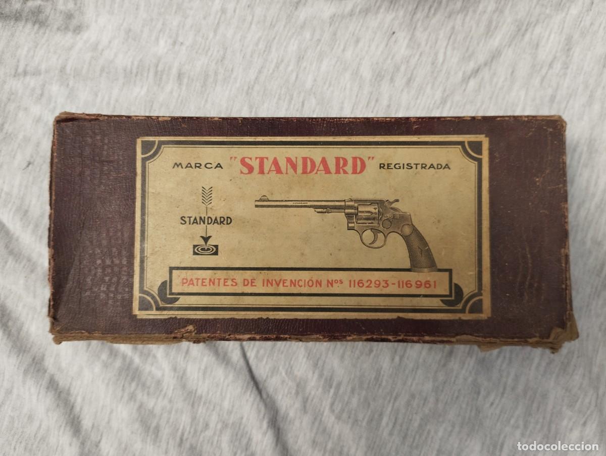 Militaria: caja revolver standart