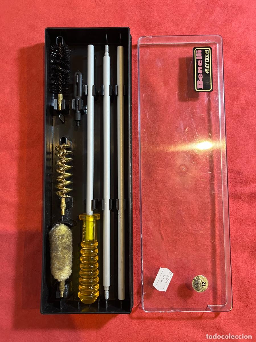Militaria: Kit limpieza Benelli Armi calibre 12 vintage baqueta escopeta shotgun cleaning set original