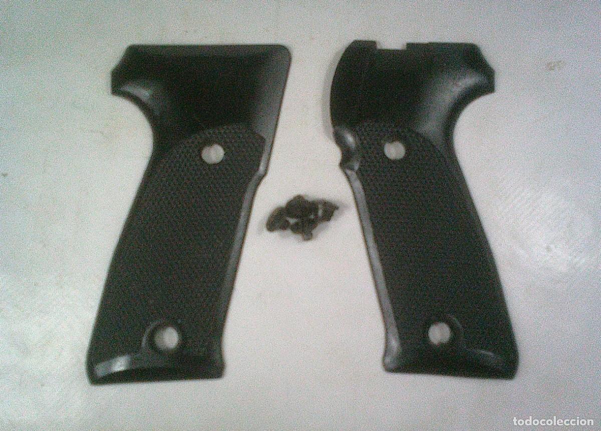 Militaria: CACHAS DE LA PISTOLA ASTRA A-100 A100 DE 9 MM PARABELLUM 9 MM P 9X19 CON CUATRO TORNILLOS ORIGINALES