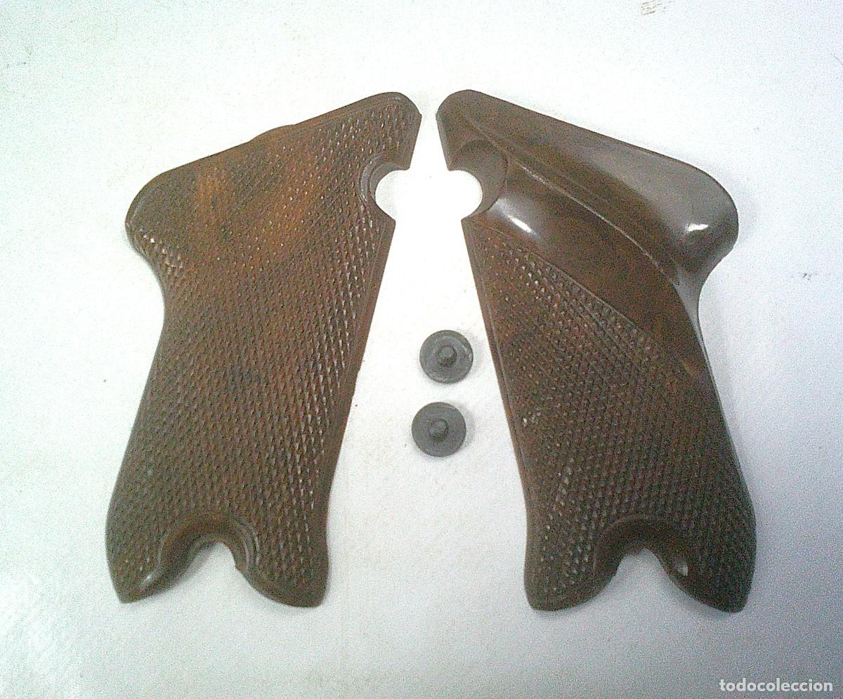 Militaria: CACHAS DE LA PISTOLA ERMA WERKE KGP 69 DE 22 LR 22 LONG RIFLE CON DOS TORNILLOS ORIGINALES
