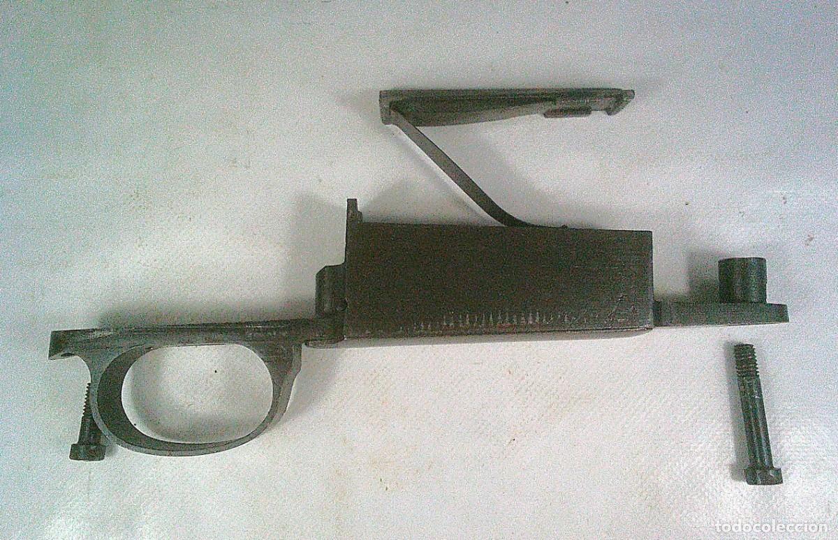 Militaria: GUARDAMONTE, DEPOSITO, MUELLE Y TEJA CON LOS DOS TORNILLOS DEL MOSQUETON CORU&Ntilde;A 1943 - 2