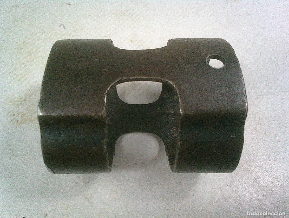 Militaria: ABRAZADERA SUPERIOR - ANTERIOR - DELANTERA MOSQUETON FUSIL CORU&Ntilde;A 43
