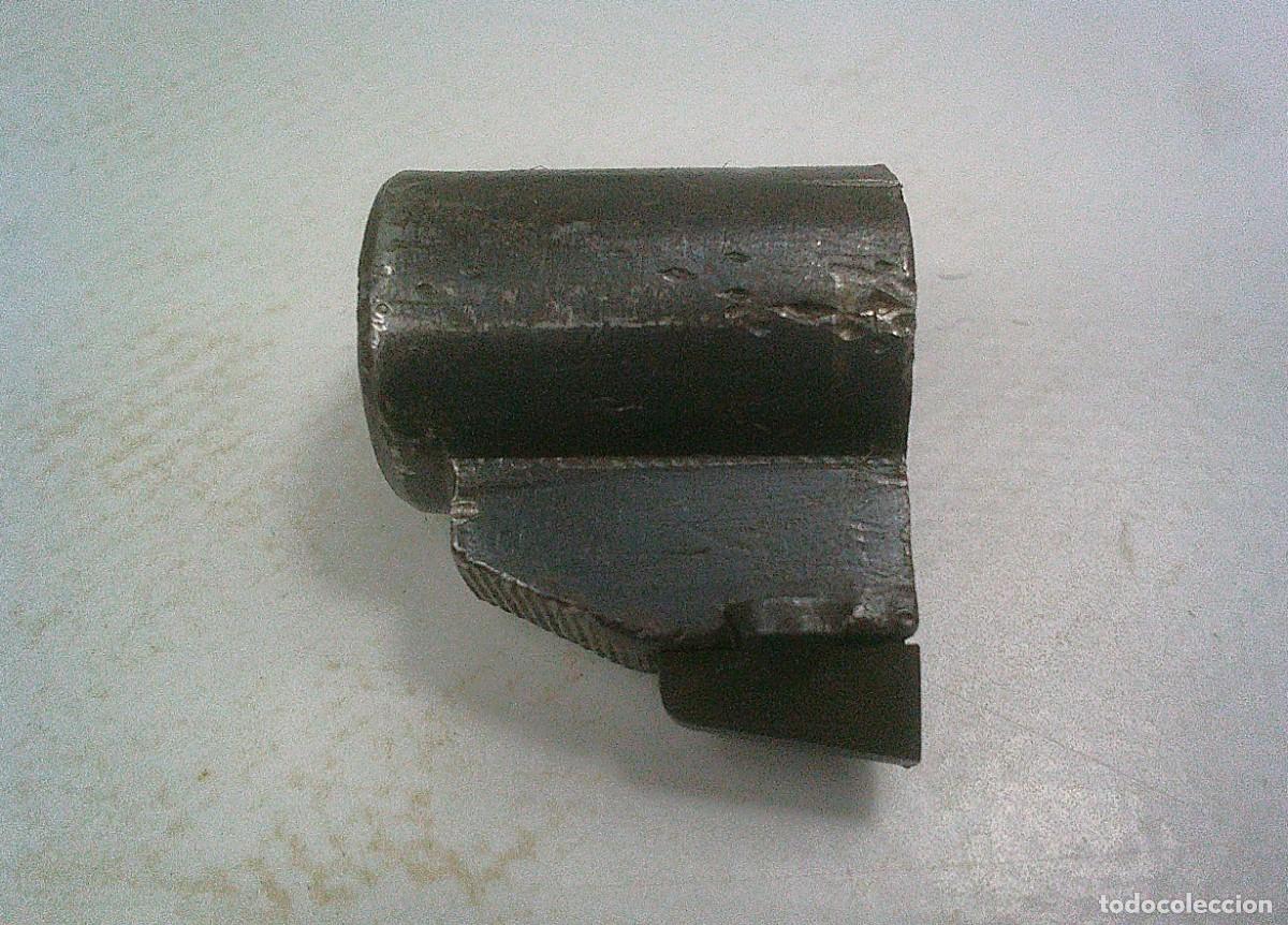 Militaria: ANILLO PUNTO DE MIRA COMPLETO CON TORNILLO Y PUNTO DE MIRA MOSQUETON MAUSER 1943 43 CORU&Ntilde;A,