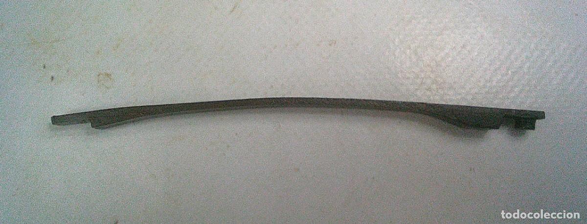 Militaria: MUELLE ABRAZADERA SUPERIOR - ANTERIOR - DELANTERA MOSQUETON FUSIL CORU&Ntilde;A 1943 43