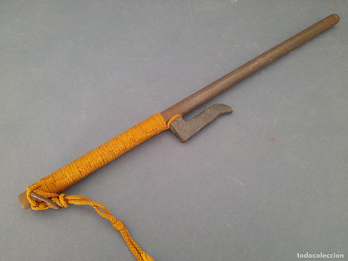 Militaria: antigua porra policial japonesa, jute periodo edo, hierro y bronce, 36cm aprox, buen estado