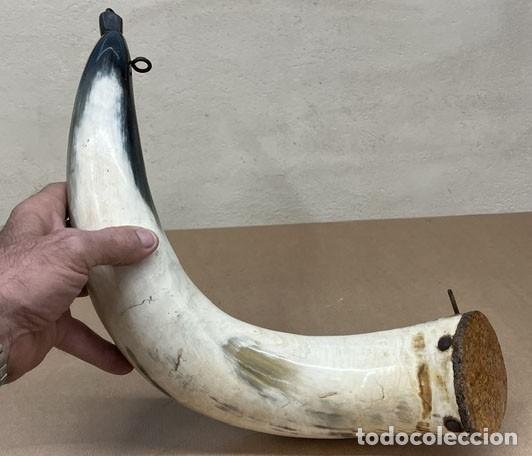 Militaria: Cuerno de vaca polvera - Foto 2