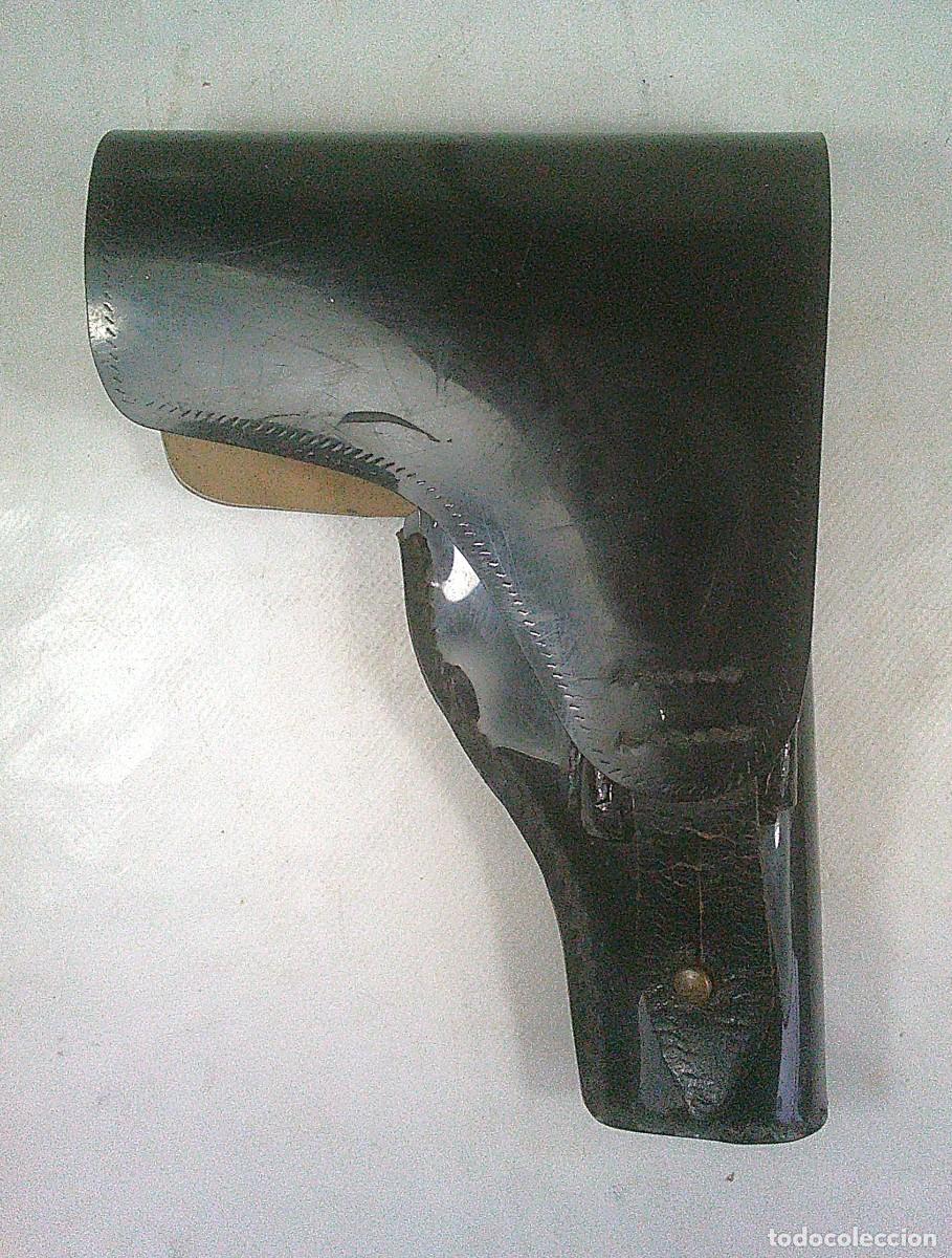 Militaria: FUNDA DE PISTOLA DE CHAROL NEGRO REGLAMENTARIA DE LA GUARDIA CIVIL PARA PISTOLA DE 9 MM P - 12