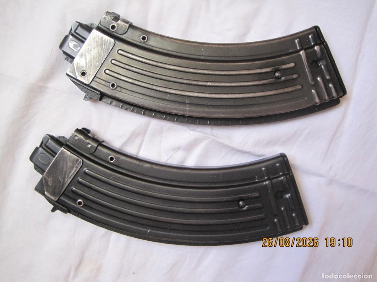 Militaria: 2 CARGADORES CARABINA 22lR .. KK-MPI-69 (R.D.A.) ..