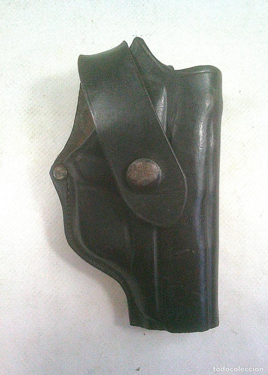 Militaria: FUNDA DE CUERO DE PISTOLA PEQUE&Ntilde;A TIPO BROWNING DE 6,35, 7,65 O 9 MM C - 19