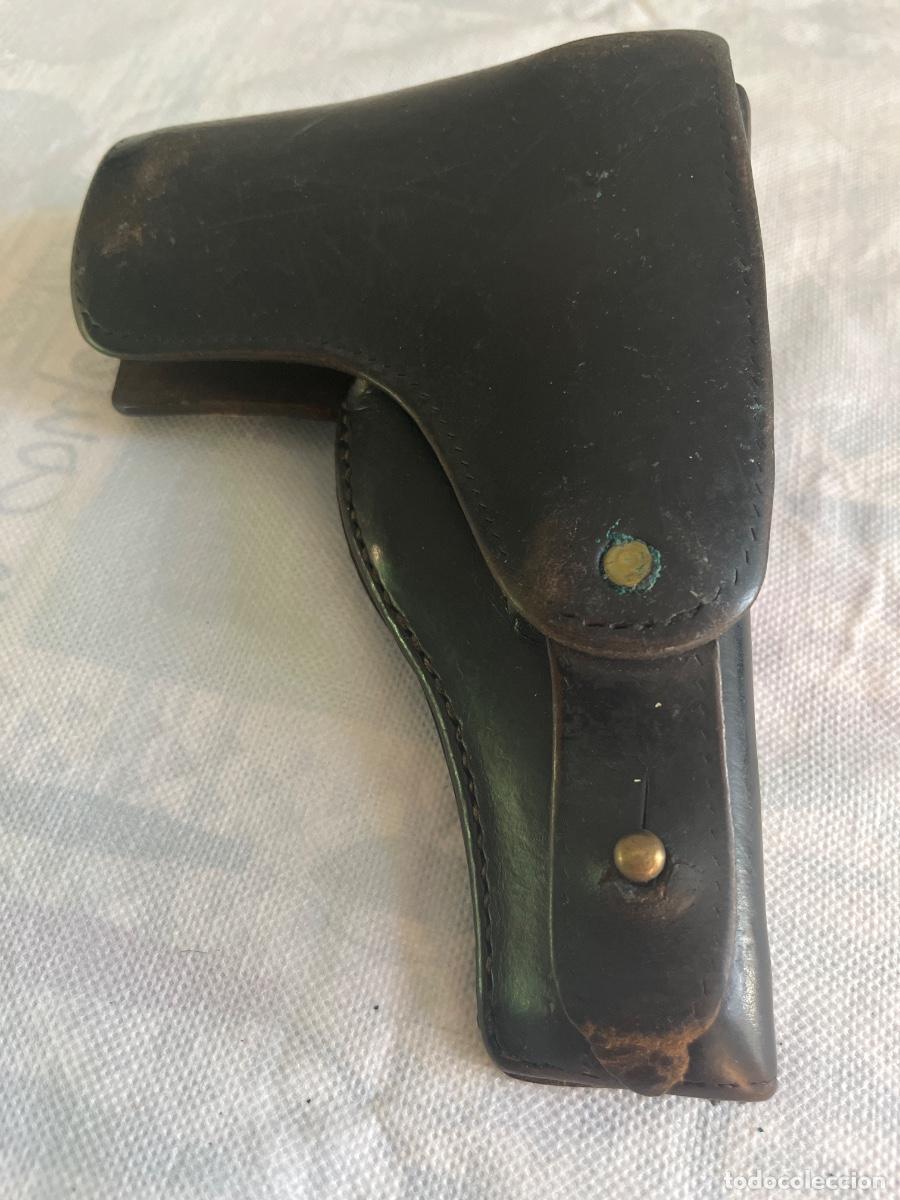 Militaria: Antigua funda de pistola 9 corto