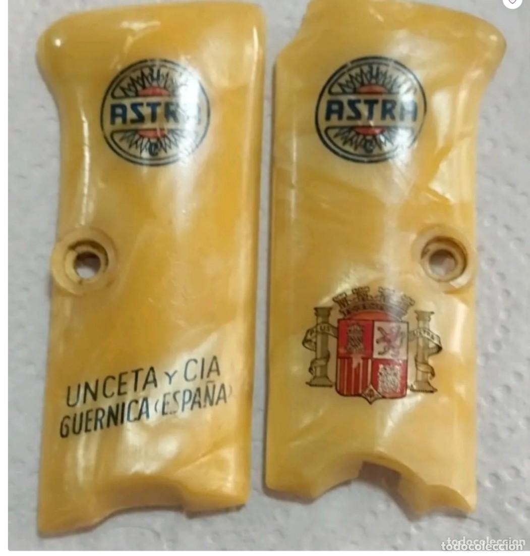 Militaria: Cachas pistola Astra 300 rep&uacute;blica Espa&ntilde;ola