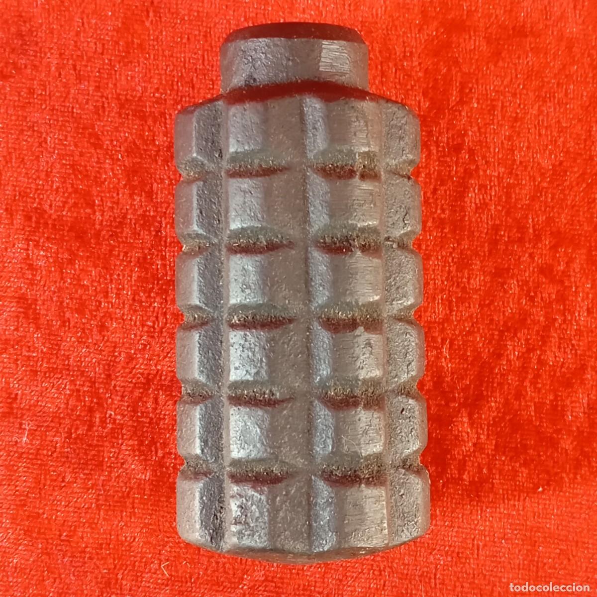 Militaria: PRECIOSA GRANADA DE MANO ORIGINAL - INERTE - VAC&Iacute;A - 8,5 CM - PIEZA DE COLECCION