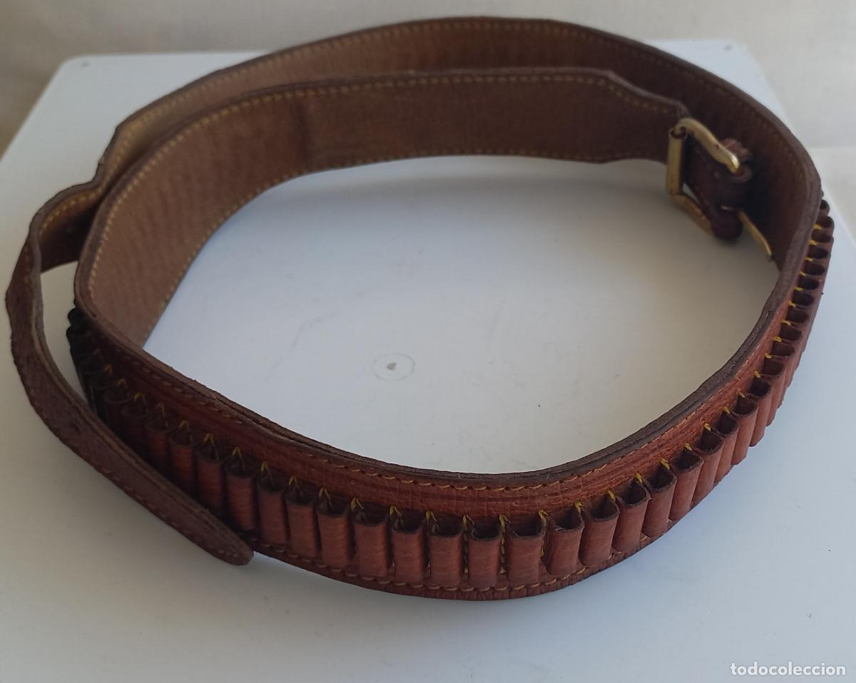 Militaria: Cinturon o canana de piel para muncion o balas creo que calibre 5 mm. Caza, tiro..
