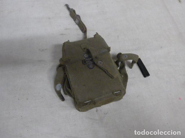 Militaria: Antigua cartuchera original de la BRIPAC, Paracaidista. + enganche de recanvio.