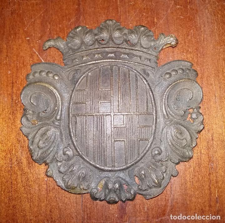 Militaria: Escudo Chapa casco - Foto 1