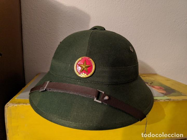 Militaria: Casco ej&eacute;rcito Vietnam - Foto 1