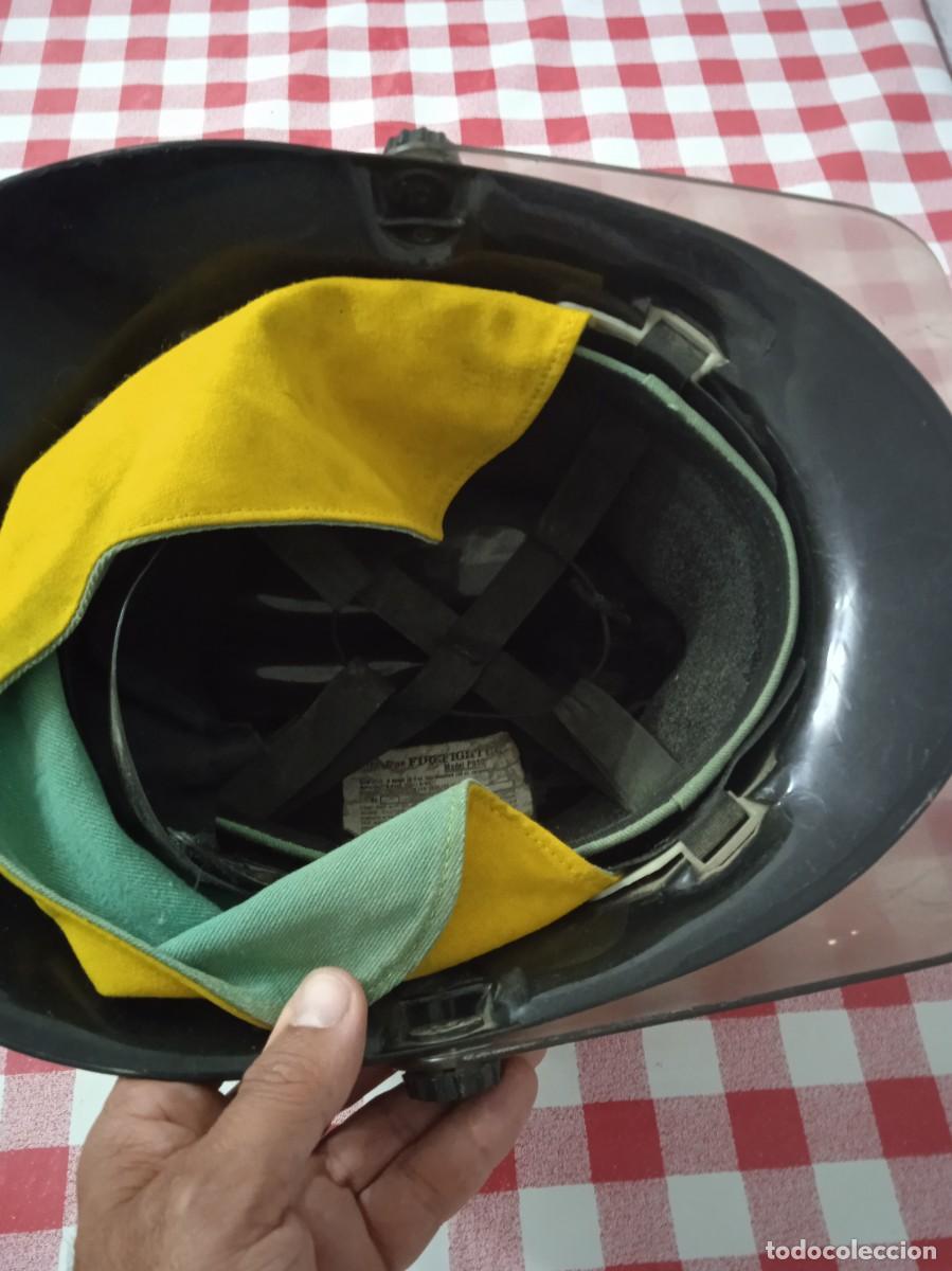 Militaria: Casco de bombero antiguo - Foto 2