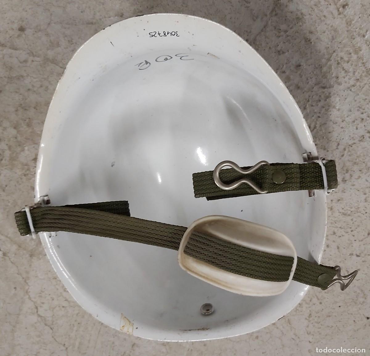 Militaria: Casco de la PM, sin interior - Foto 4