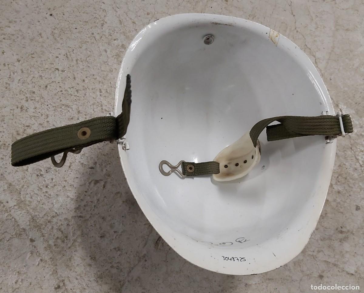Militaria: Casco de la PM, sin interior - Foto 5