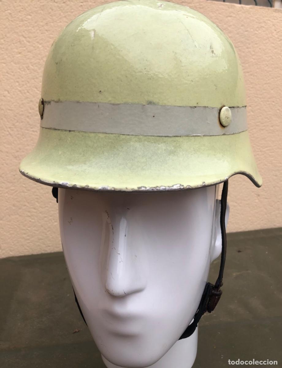 Militaria: CASCO M-34. BOMBERO ALEM&Aacute;N. LUMINISCENTE. - Foto 1