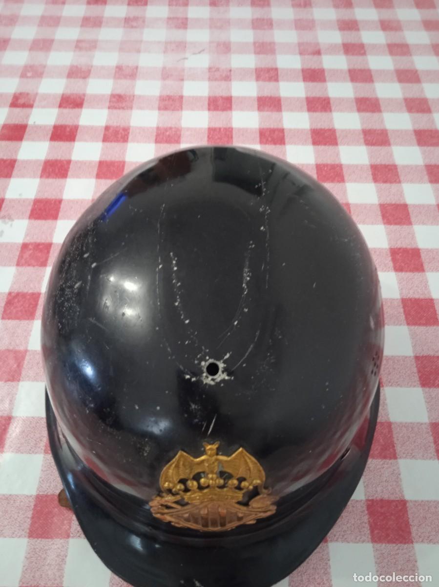 Militaria: Casco de bombero de ayuntamiento - Foto 2