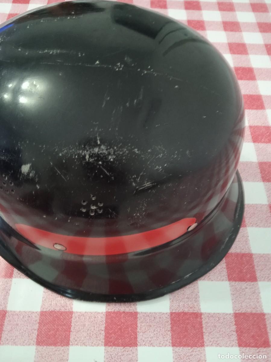 Militaria: Casco de bombero de ayuntamiento - Foto 3