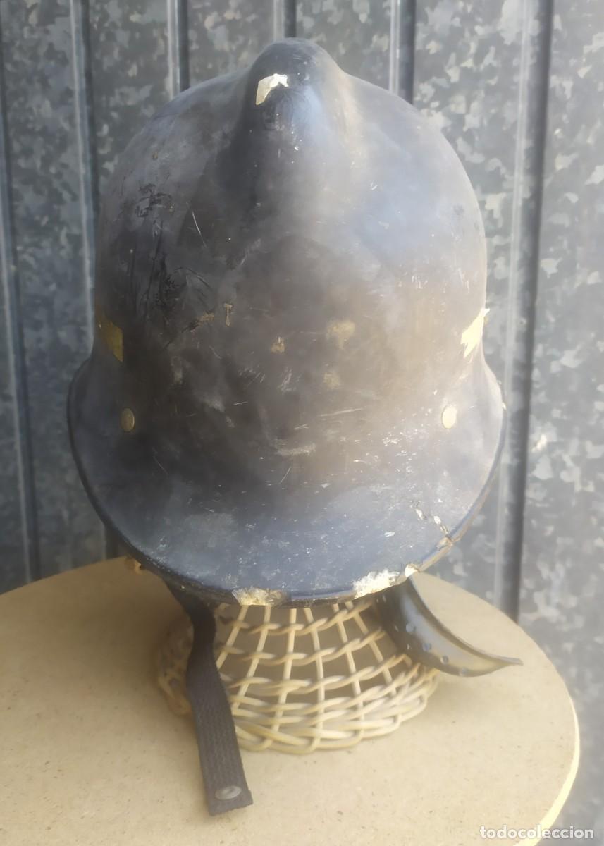 Militaria: Casco de bombero, a restaurar - Foto 3