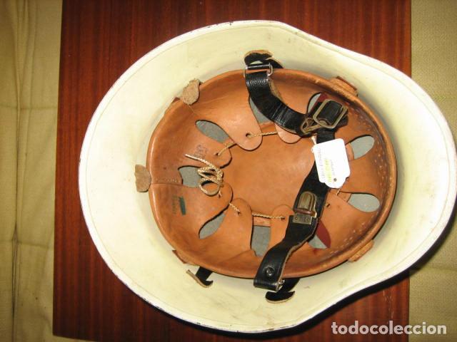 Militaria: Casco de bombero aleman - Foto 2
