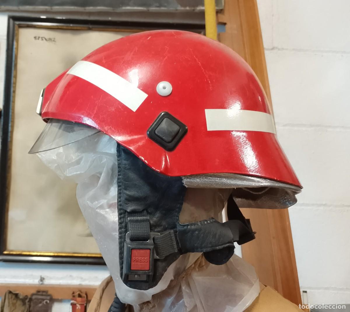 Militaria: Casco de bombero con cable jack o similar - Foto 2