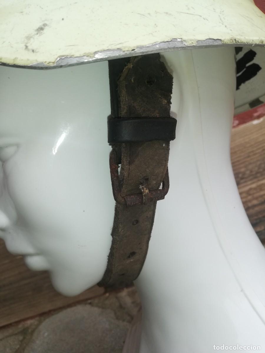 Militaria: Casco alem&aacute;n de bombero M34 - Foto 3