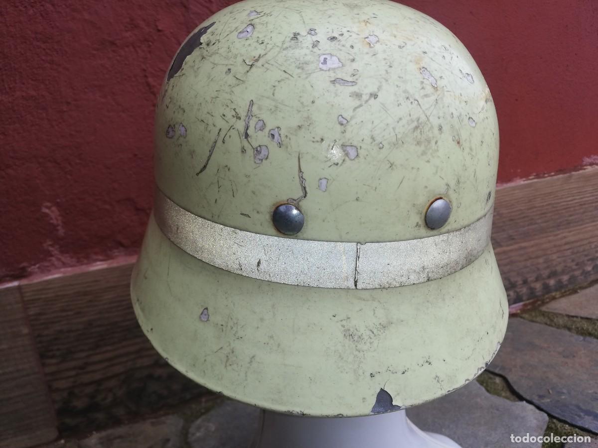Militaria: Casco alem&aacute;n de bombero M34 - Foto 8