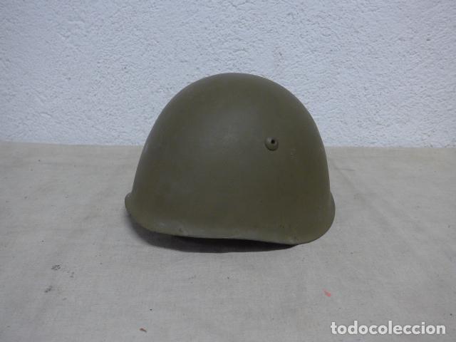 Militaria: Antiguo casco M-33 italiano completo original, barbuquejo gris verde. Talla 57, Guerra civil. Italia